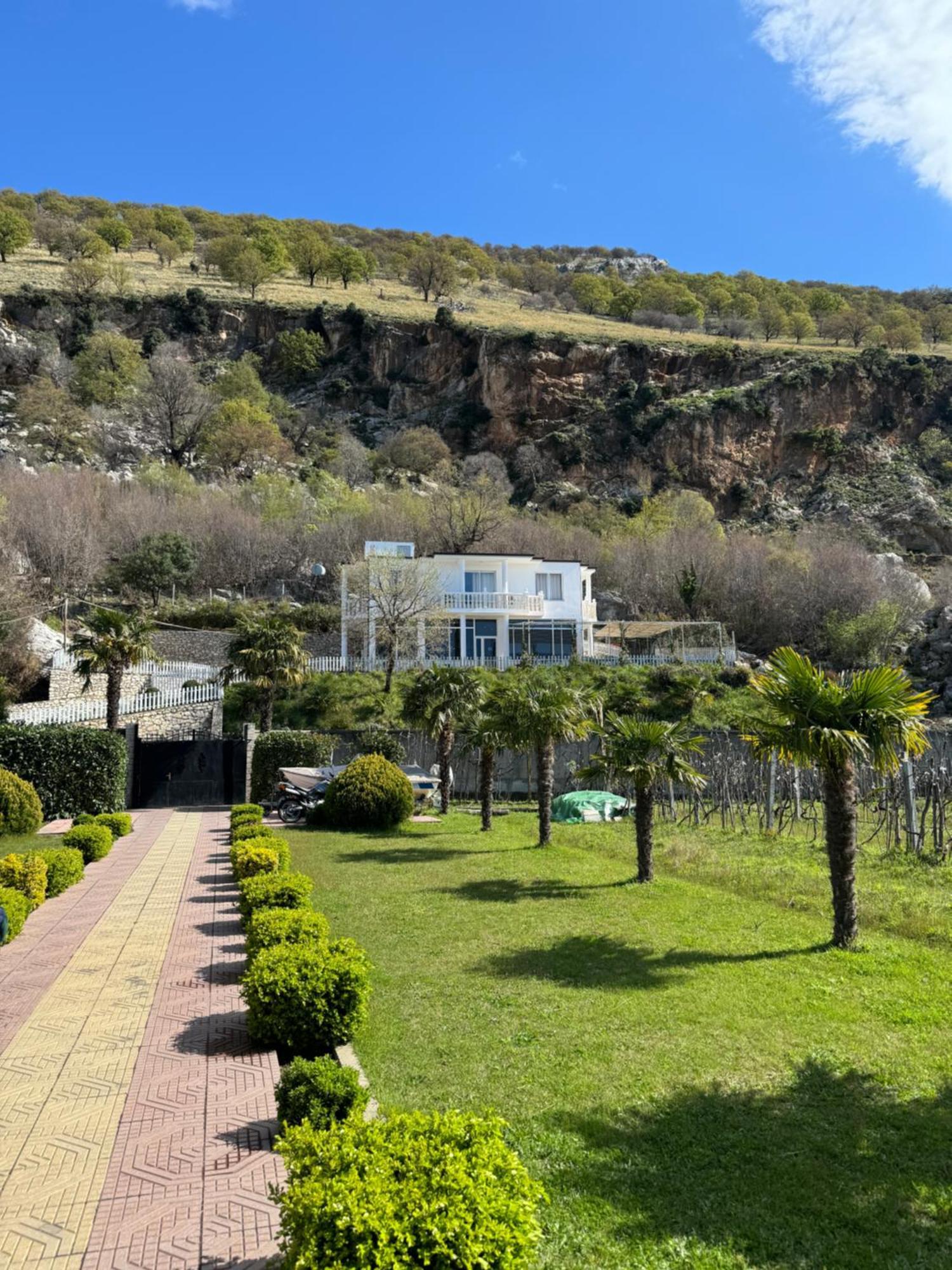 Vila Horizont Baks-Rrjoll Luaran gambar