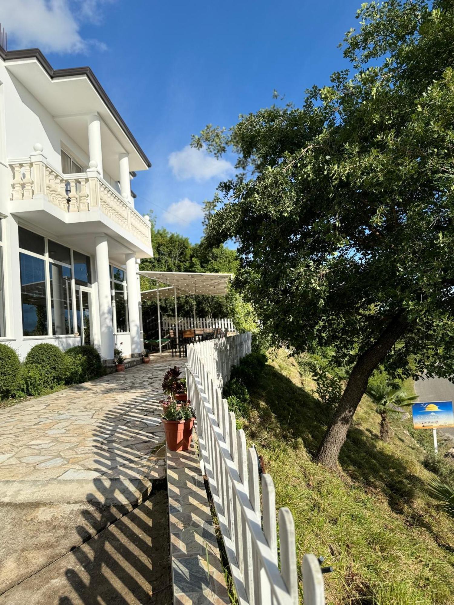 Vila Horizont Baks-Rrjoll Luaran gambar