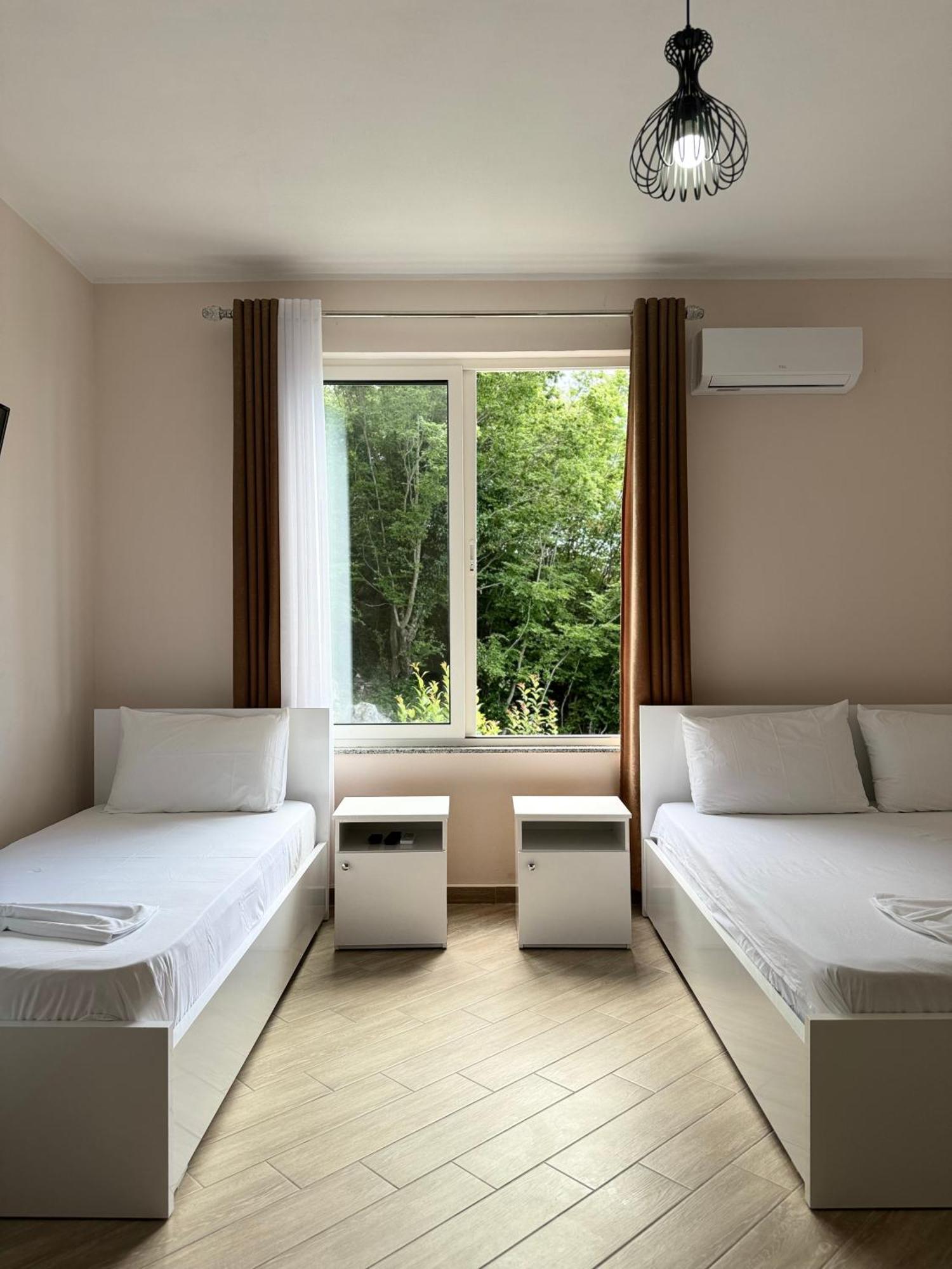 Vila Horizont Baks-Rrjoll Luaran gambar