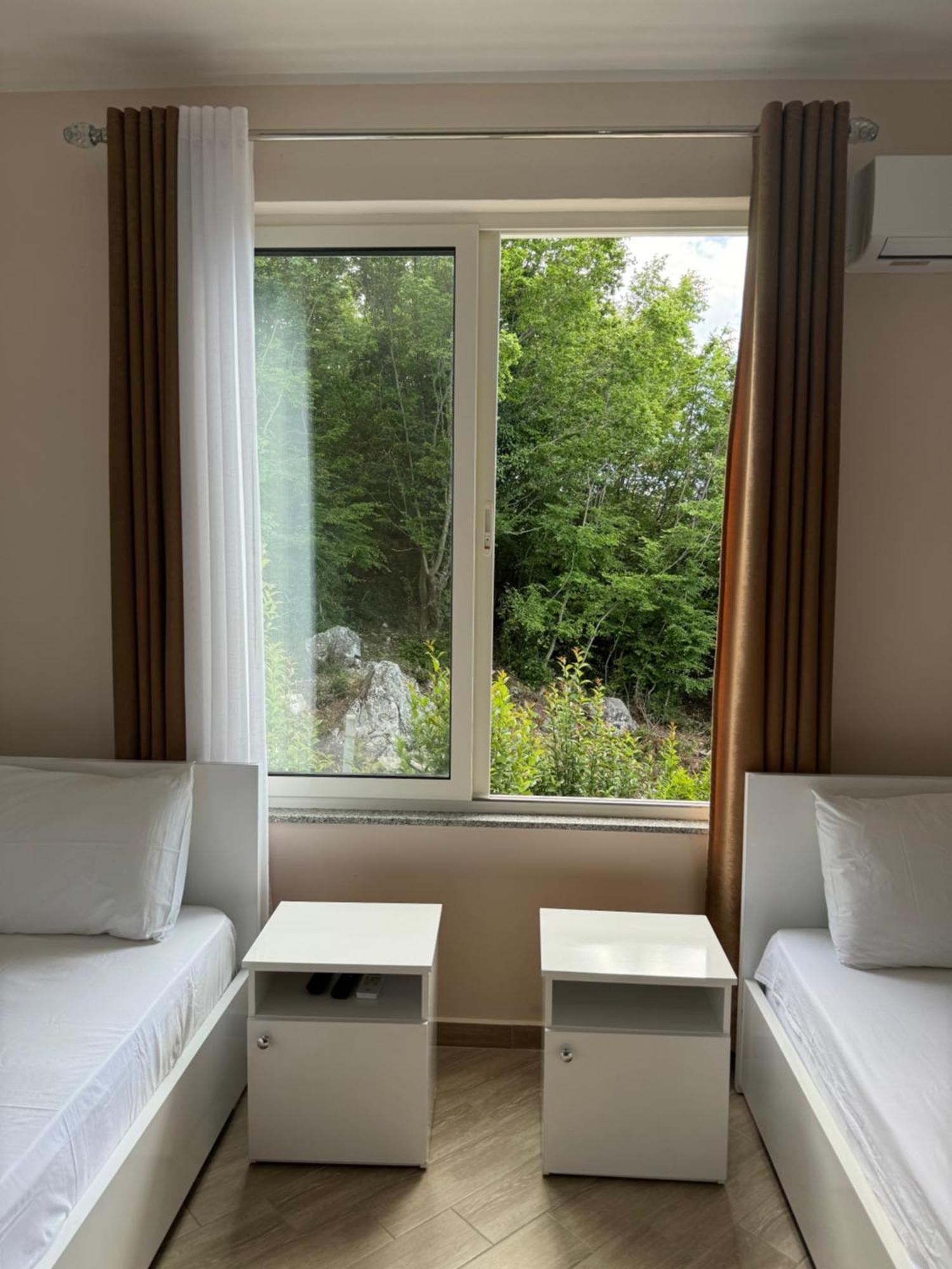 Vila Horizont Baks-Rrjoll Luaran gambar