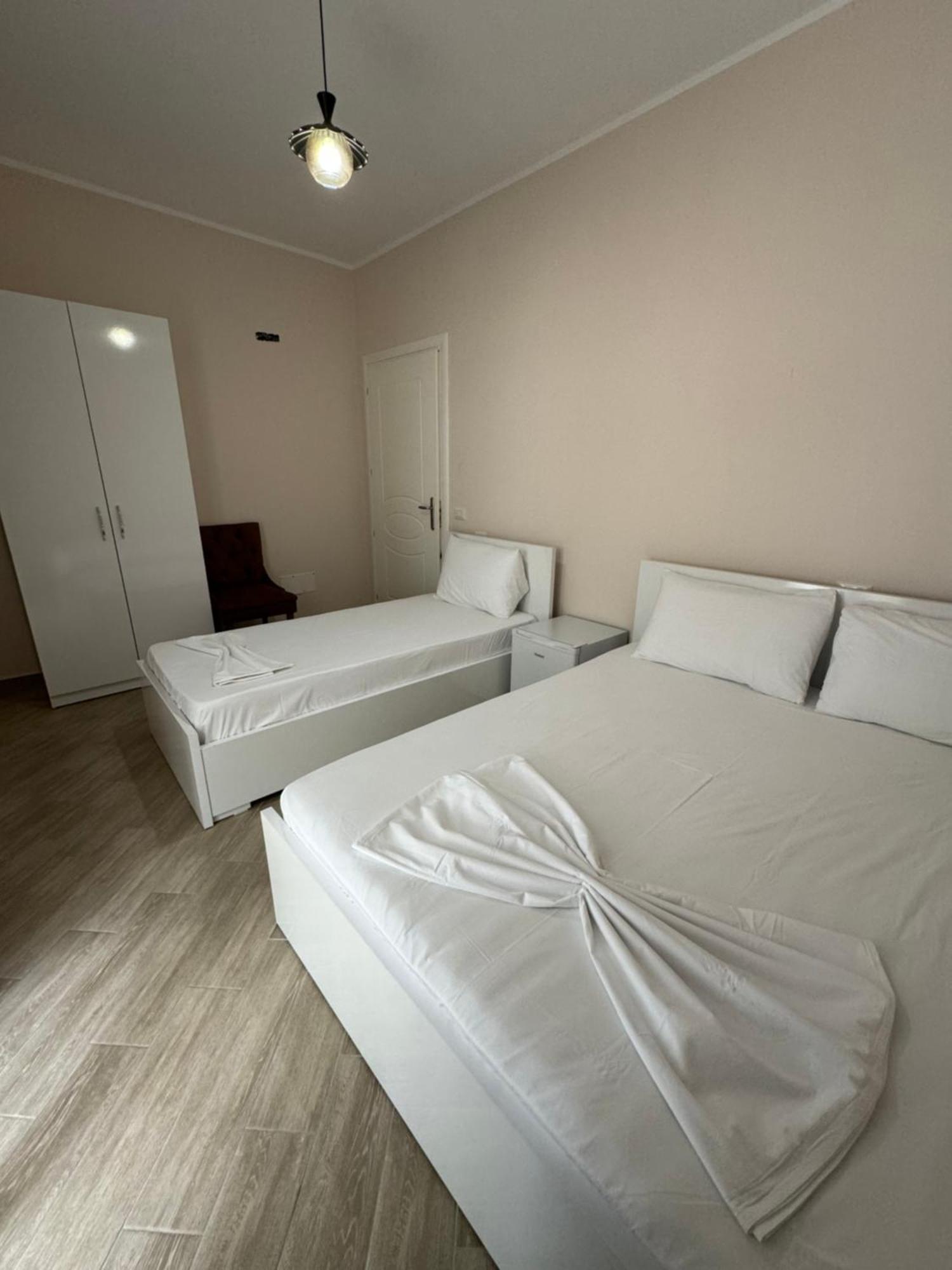 Vila Horizont Baks-Rrjoll Luaran gambar