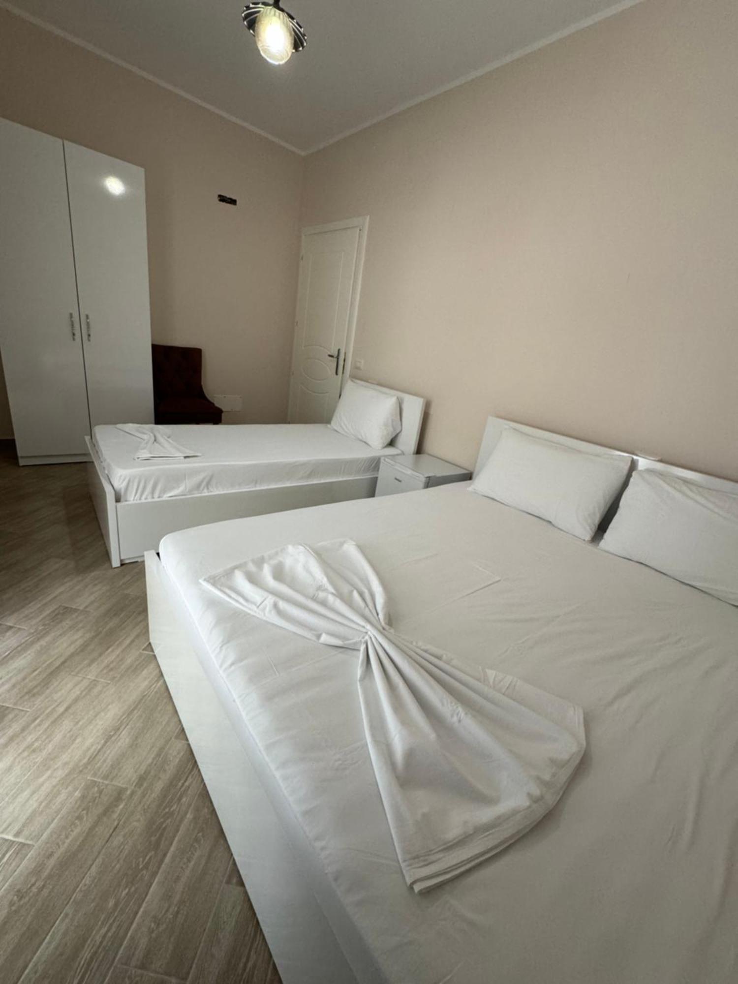 Vila Horizont Baks-Rrjoll Luaran gambar