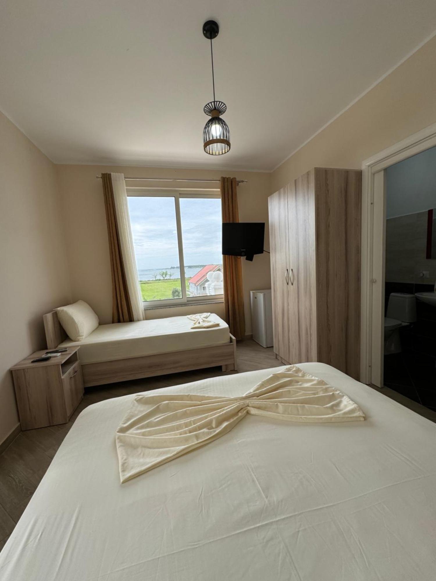 Vila Horizont Baks-Rrjoll Luaran gambar